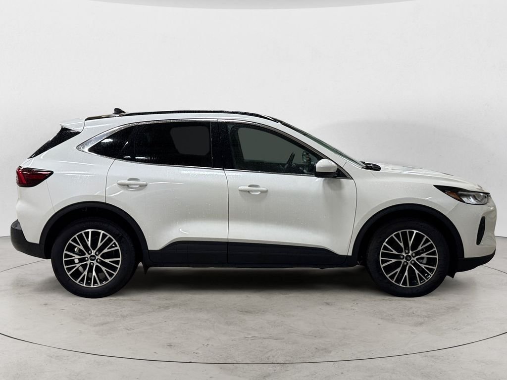 New 2025 White Ford Base image 6