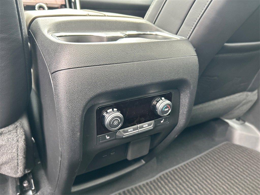 2026 GMC ACADIA - Image 30