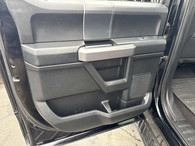 Used 2018 Black Ford XLT image 19