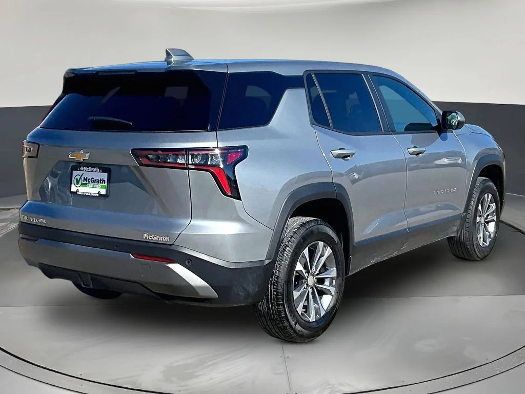 Used 2025 Gray Chevrolet LT image 7