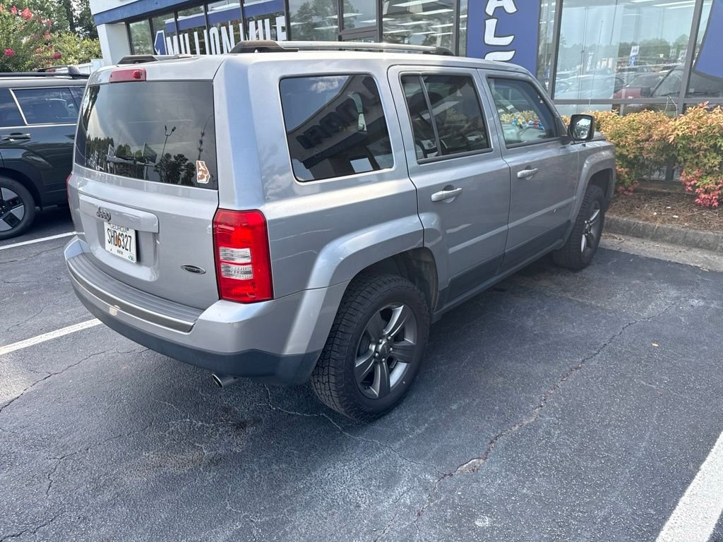 Used 2017 Silver Jeep Sport image 3