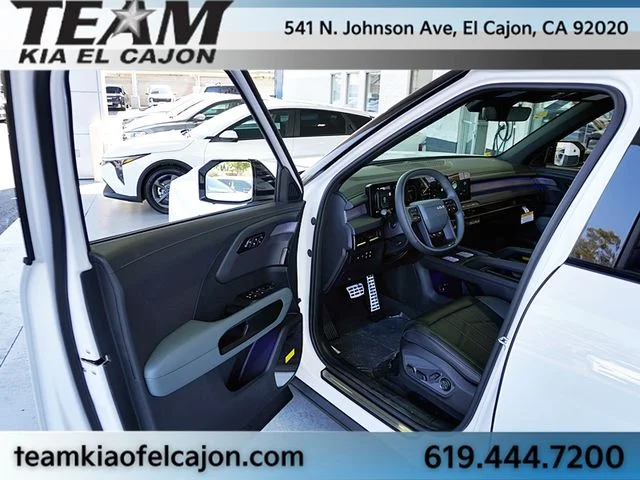 New 2027 White Kia X-Line SX image 49