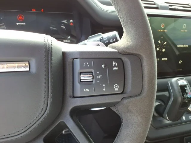 Used 2023 Gray Land Rover V8 image 25