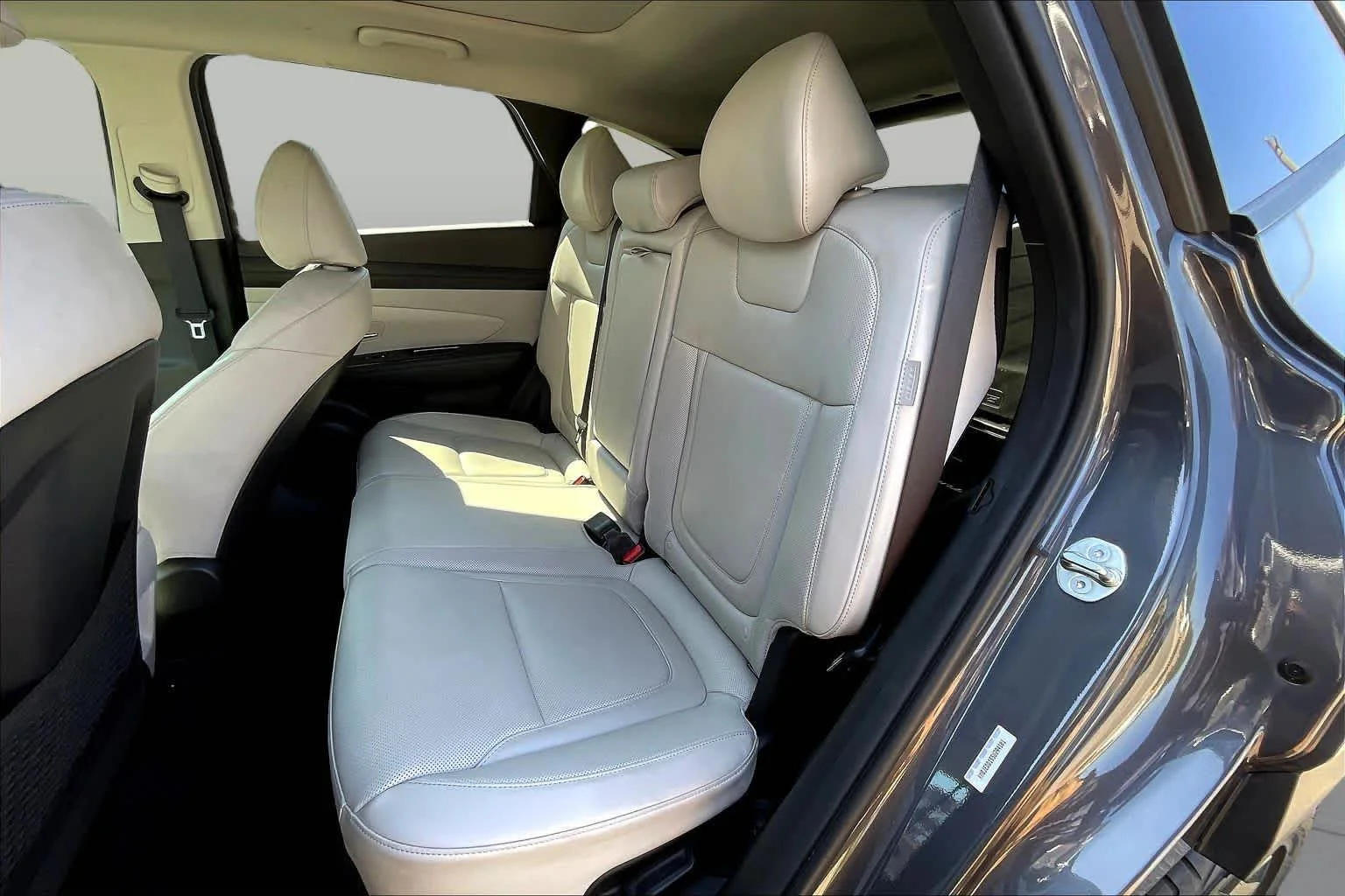 Used 2025 Titan Gray Hyundai Limited image 39