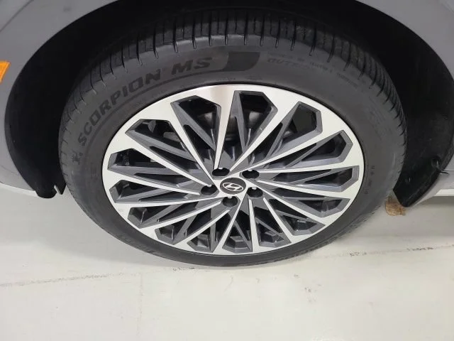 Used 2026 Ecotronic Gray Pearl Hyundai Calligraphy image 43