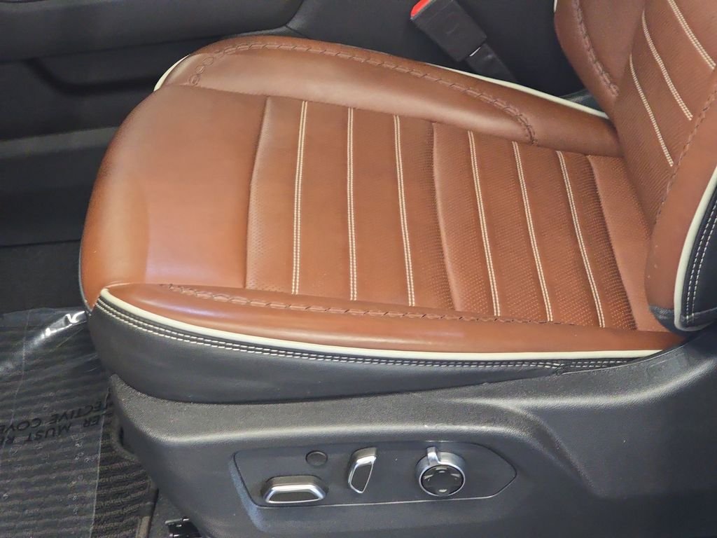 Used 2024 Silver GMC Denali Ultimate image 30