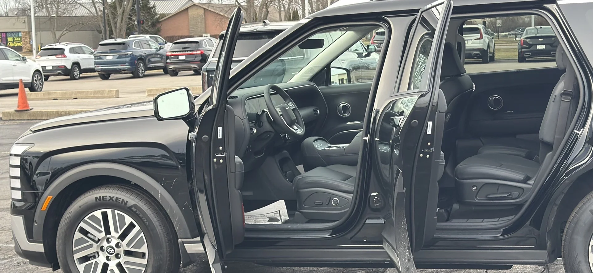 New 2026 Abyss Black Pearl Hyundai SEL Premium 7P image 9
