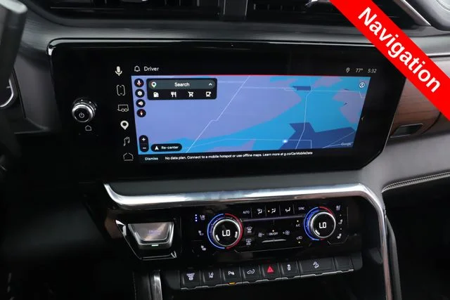 Used 2025 White GMC Denali Ultimate image 5