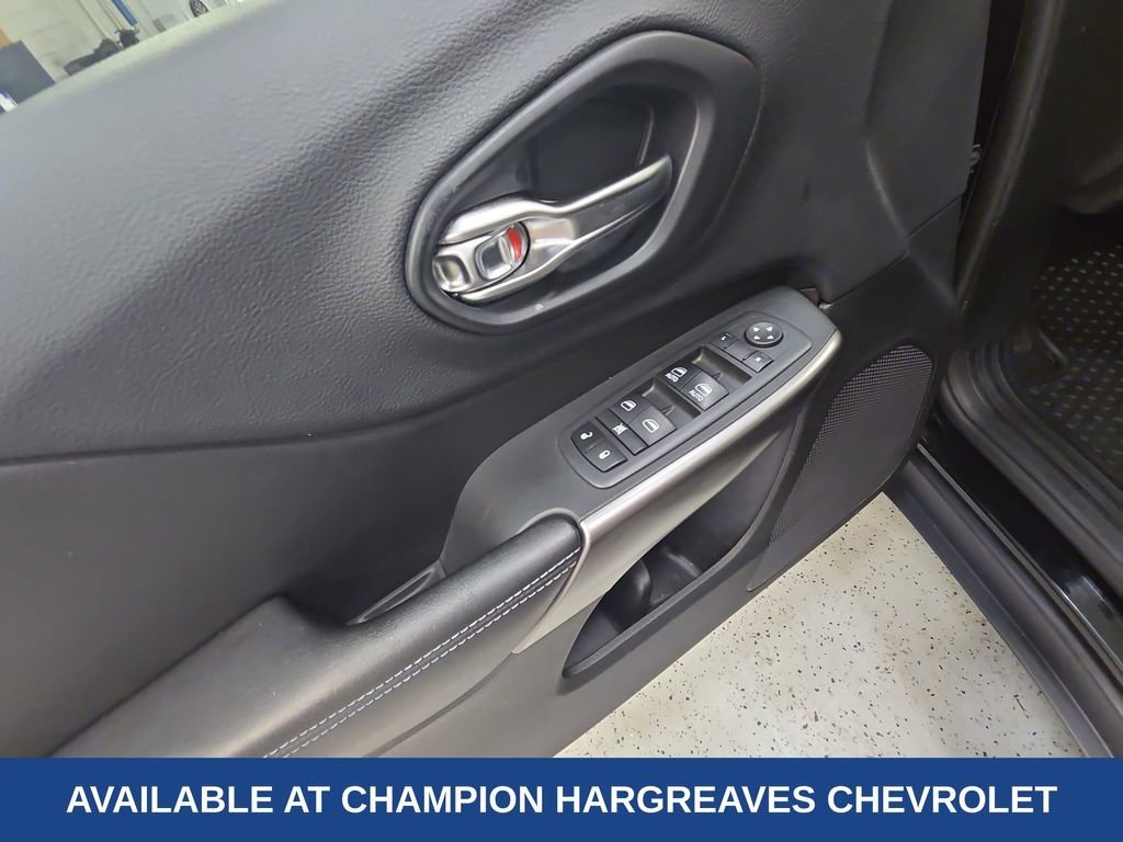 2019 Jeep Cherokee Latitude Plus - Photo 32
