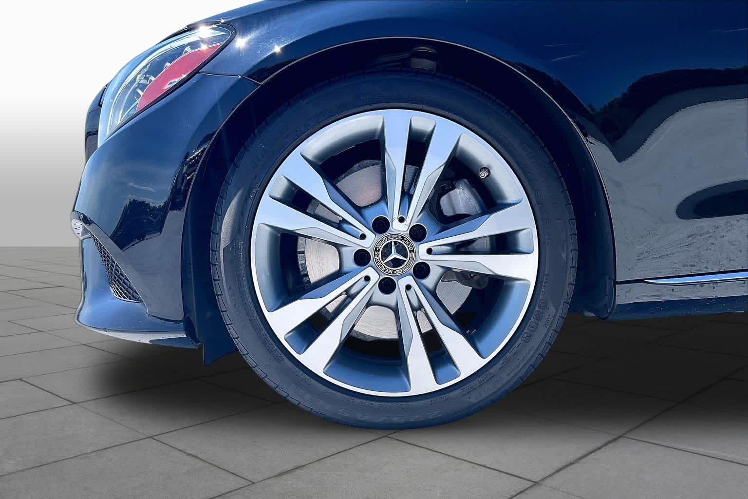 Used 2019 Obsidian Black Metallic Mercedes-Benz C 300 image 10