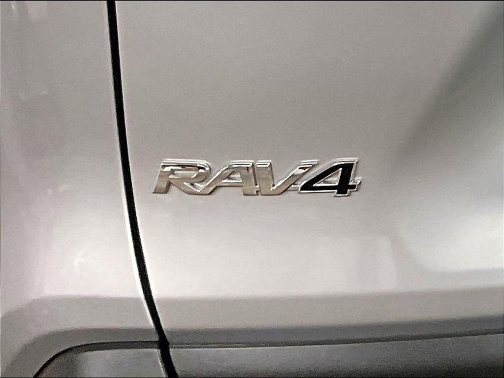 Used 2025 Silver Toyota XLE image 26