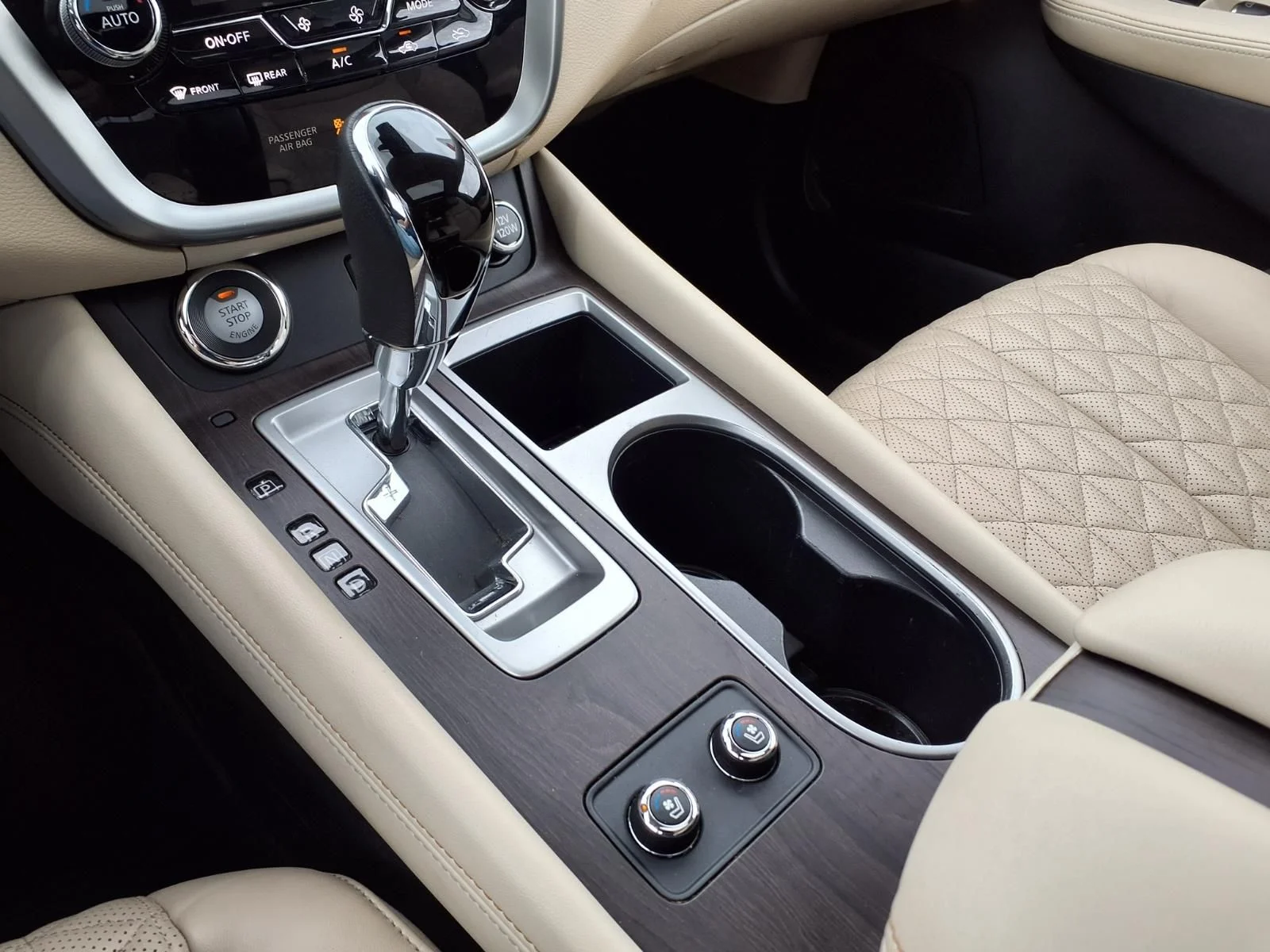 Used 2023 Gray Nissan Platinum image 25