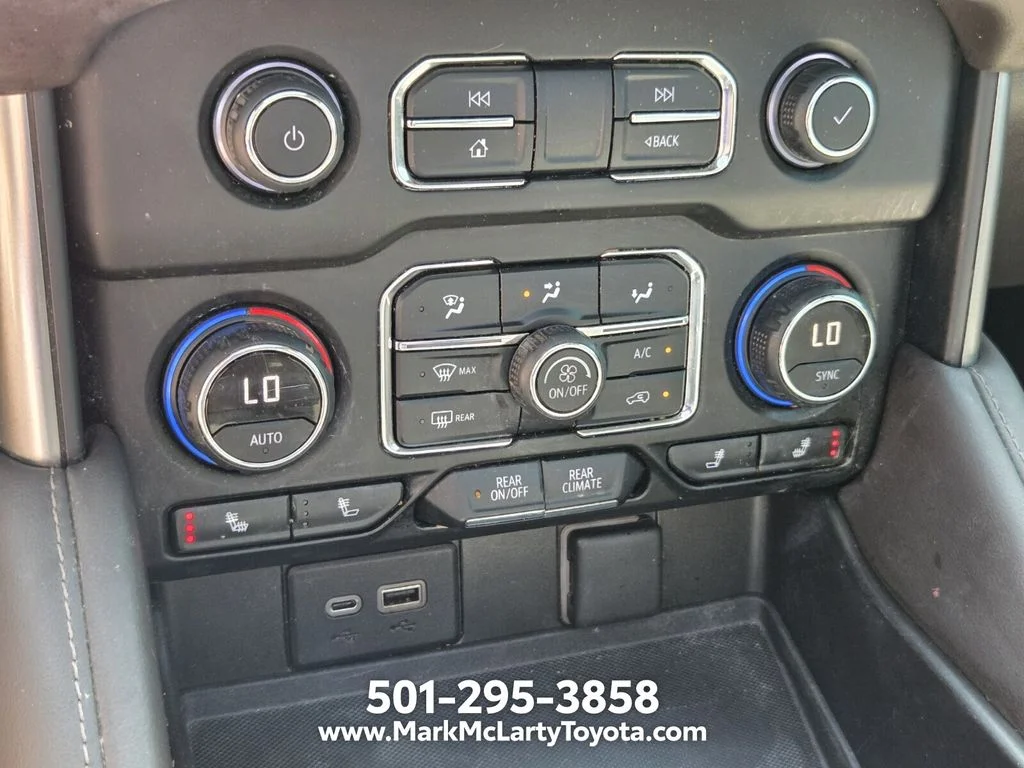 Used 2021 Black Chevrolet Z71 image 21