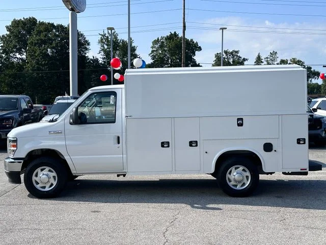 New 2026 Oxford White Ford Service Utility Van image 4