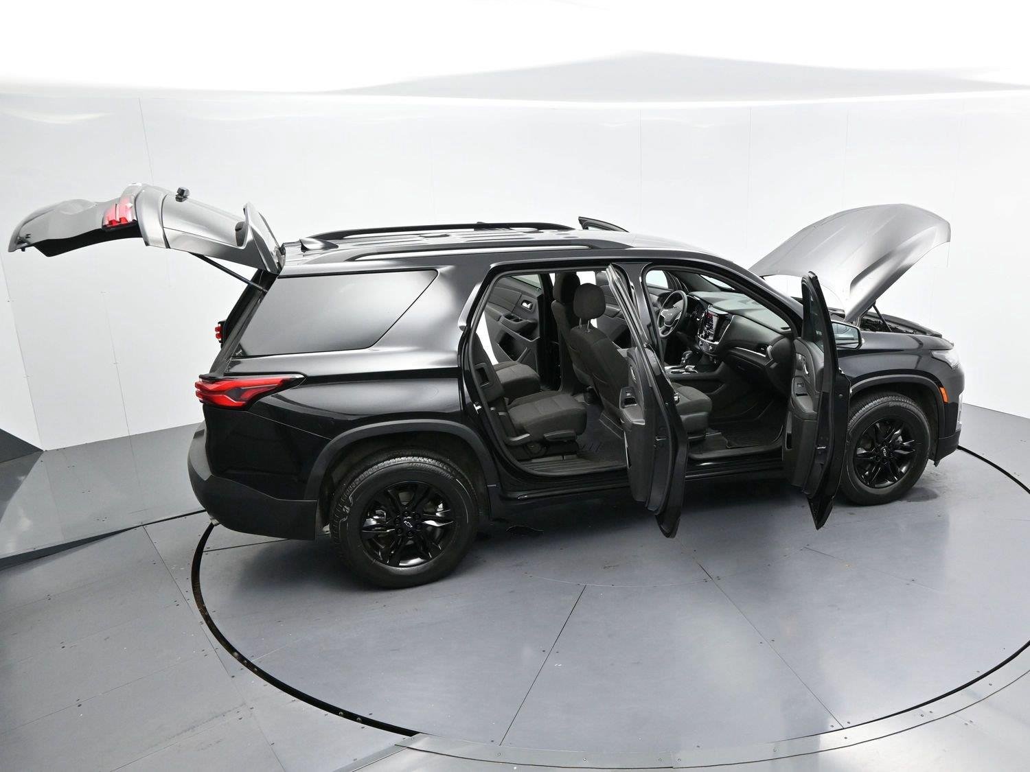 Used 2023 Mosaic Black Metallic Chevrolet LT Cloth image 40