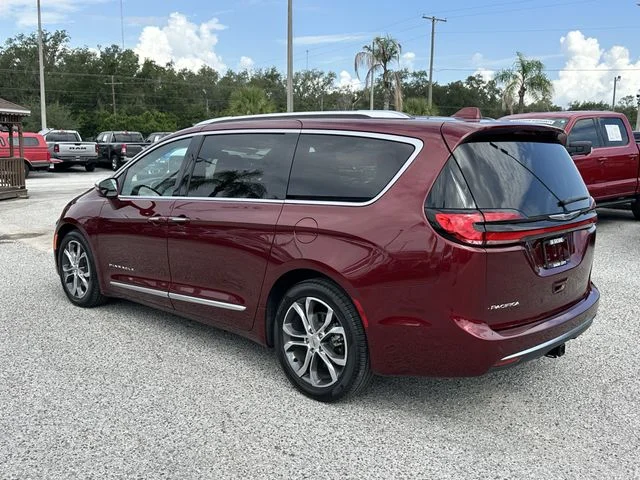 Used 2022 Red Chrysler Pinnacle image 6