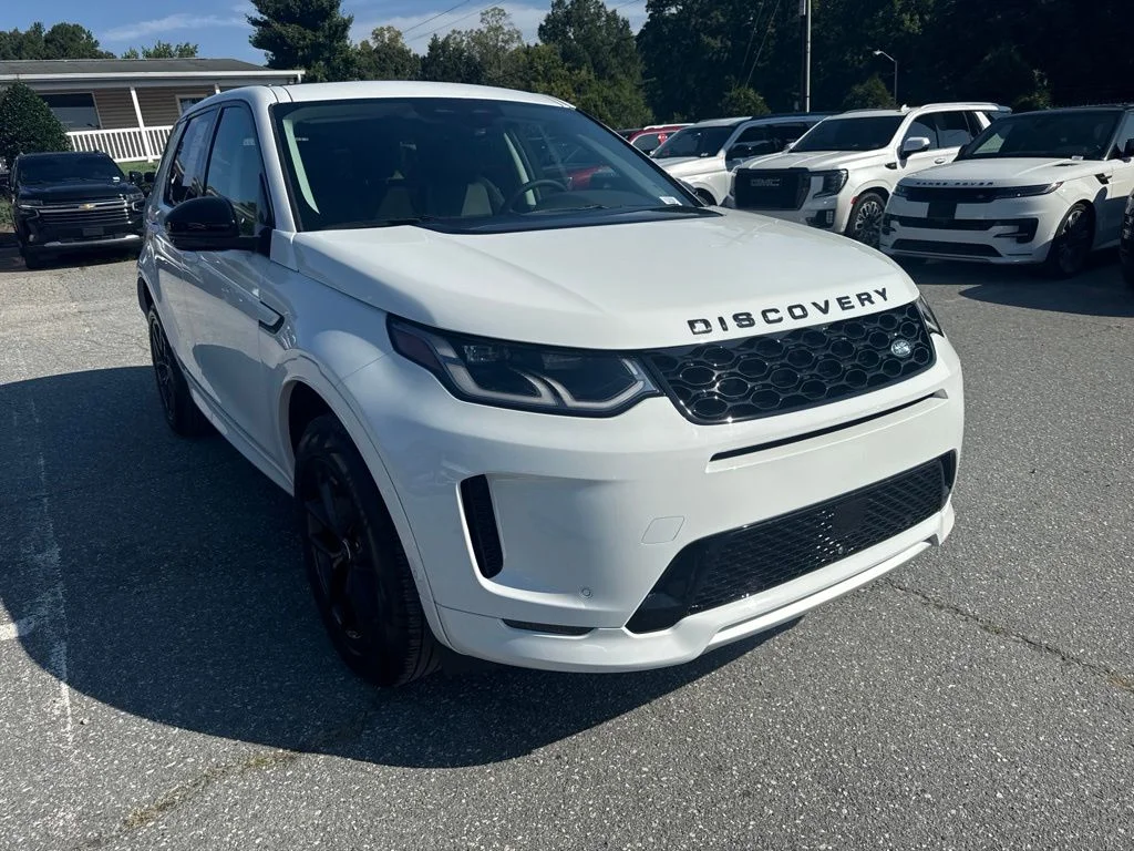 Used 2025 White Land Rover S image 2