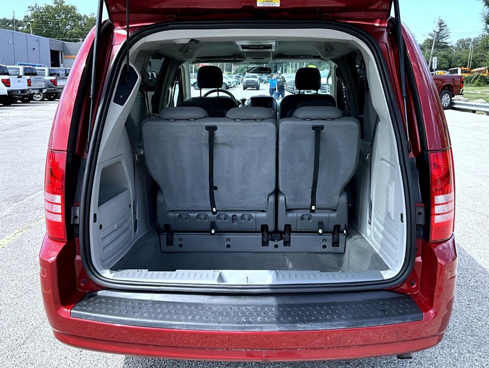 Used 2010 Red Chrysler Touring image 9