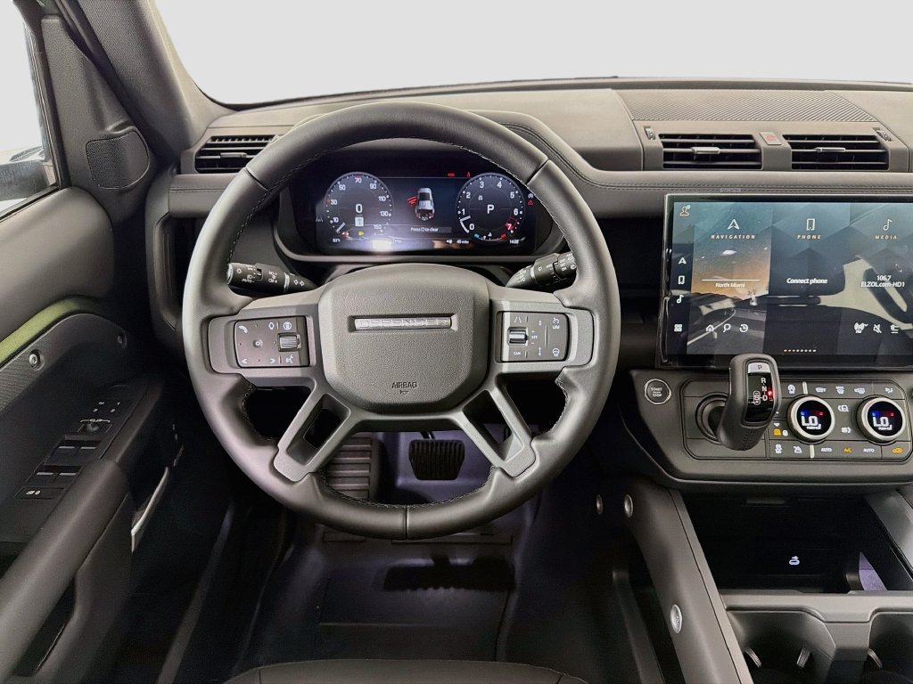 New 2026 Woolstone Green Land Rover X-Dynamic SE image 24