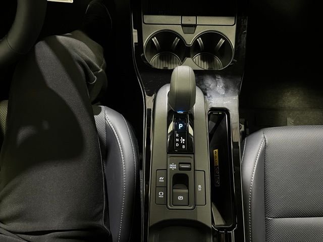New 2027 Guardian Gray Toyota  XLE image 20