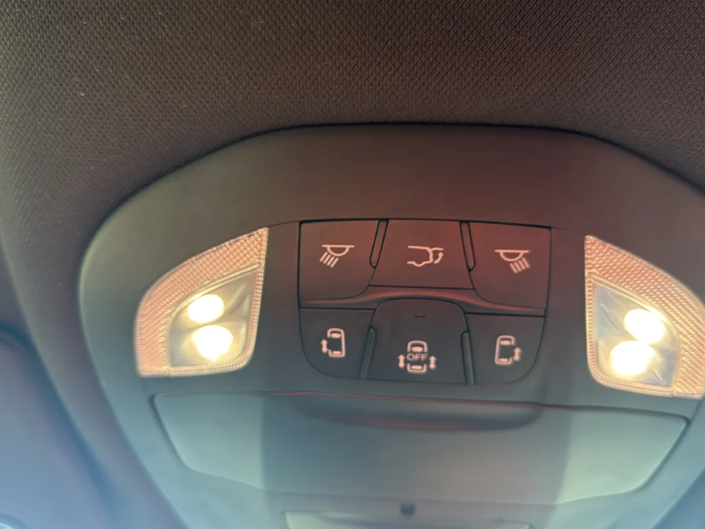 Used 2024 White Chrysler Select S Appearance image 29
