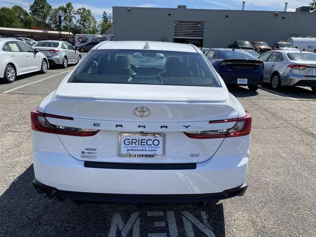 New 2026 Ice Cap Toyota SE image 4