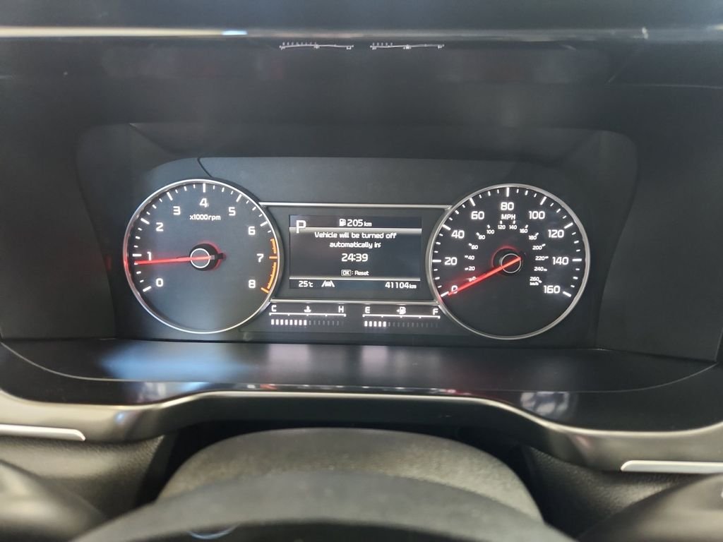 Used 2023  Kia LX image 13