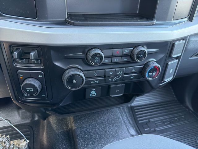 New 2026 Oxford White Ford F-350® XL image 18