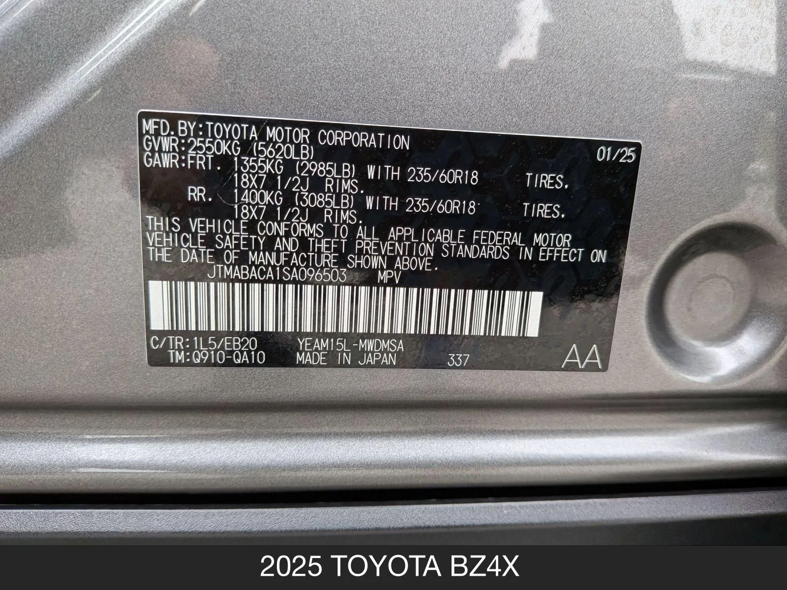 Used 2025 Heavy Metal Toyota XLE image 25