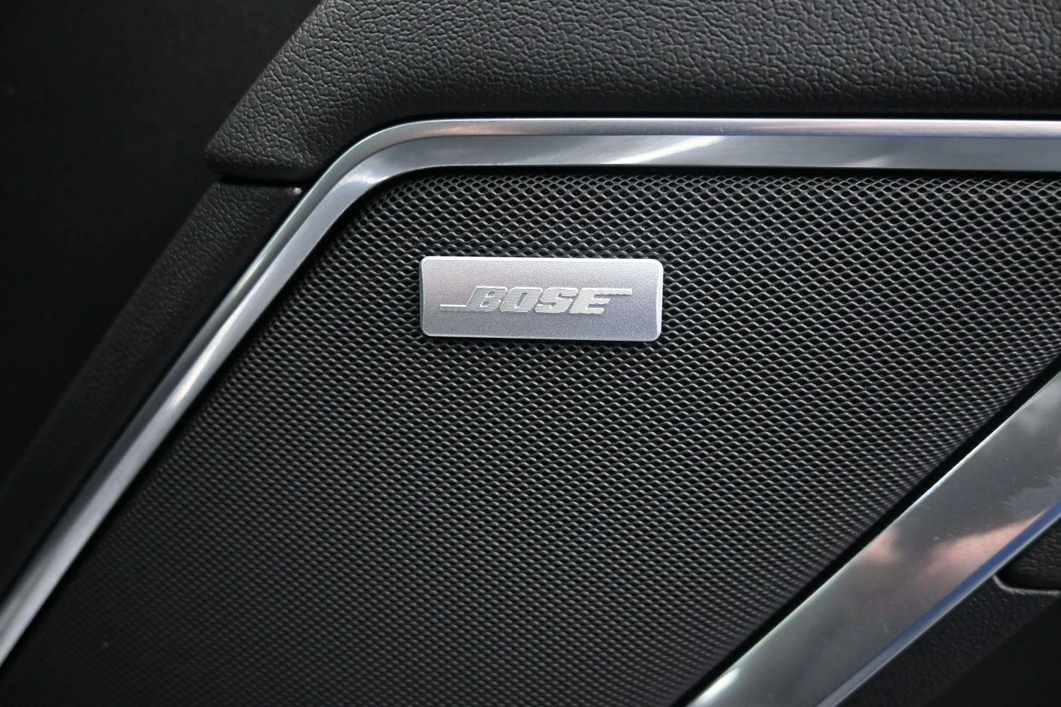 Used 2025 Sterling Gray Metallic Chevrolet LTZ image 11