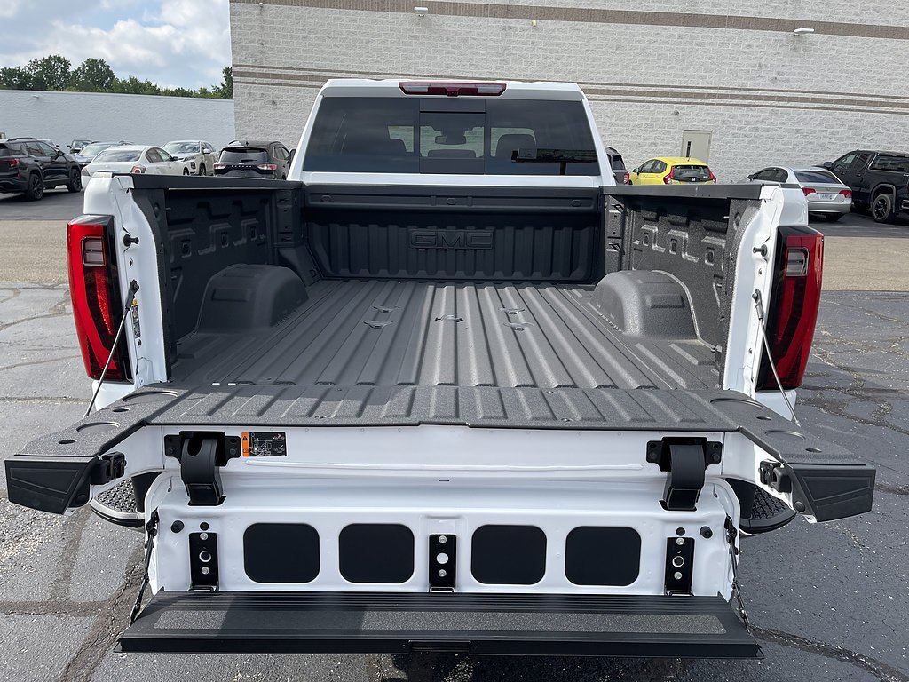 2026 GMC Sierra 2500HD SLT - Photo 9