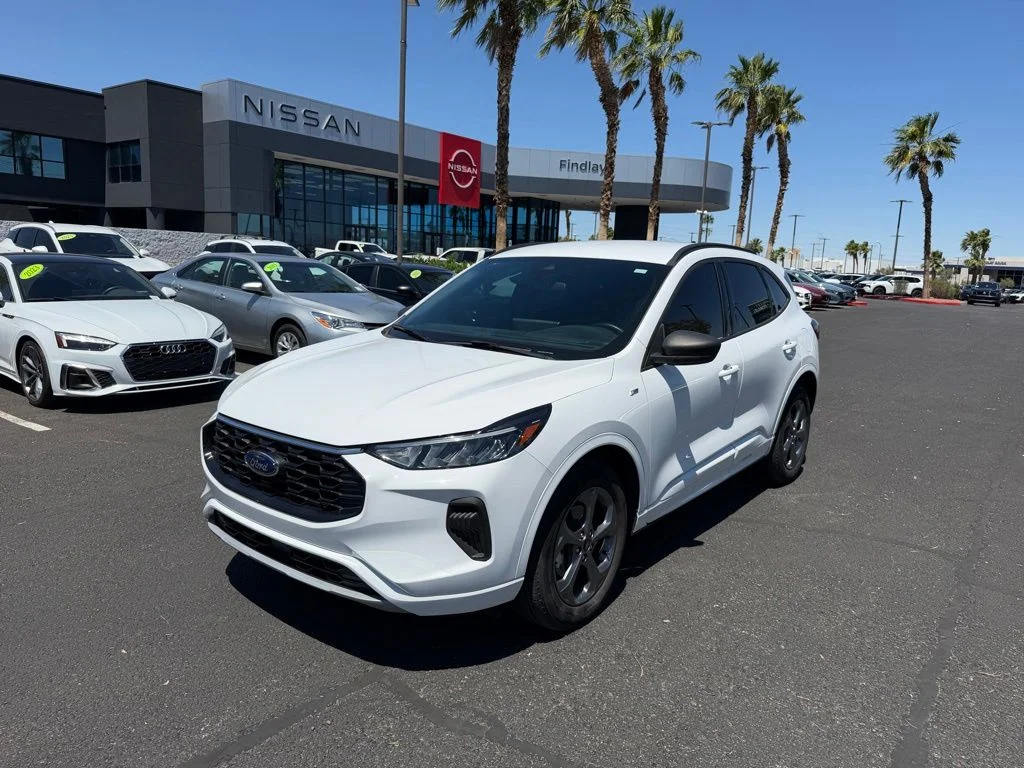 2023 Ford Escape ST-Line AWD's photo