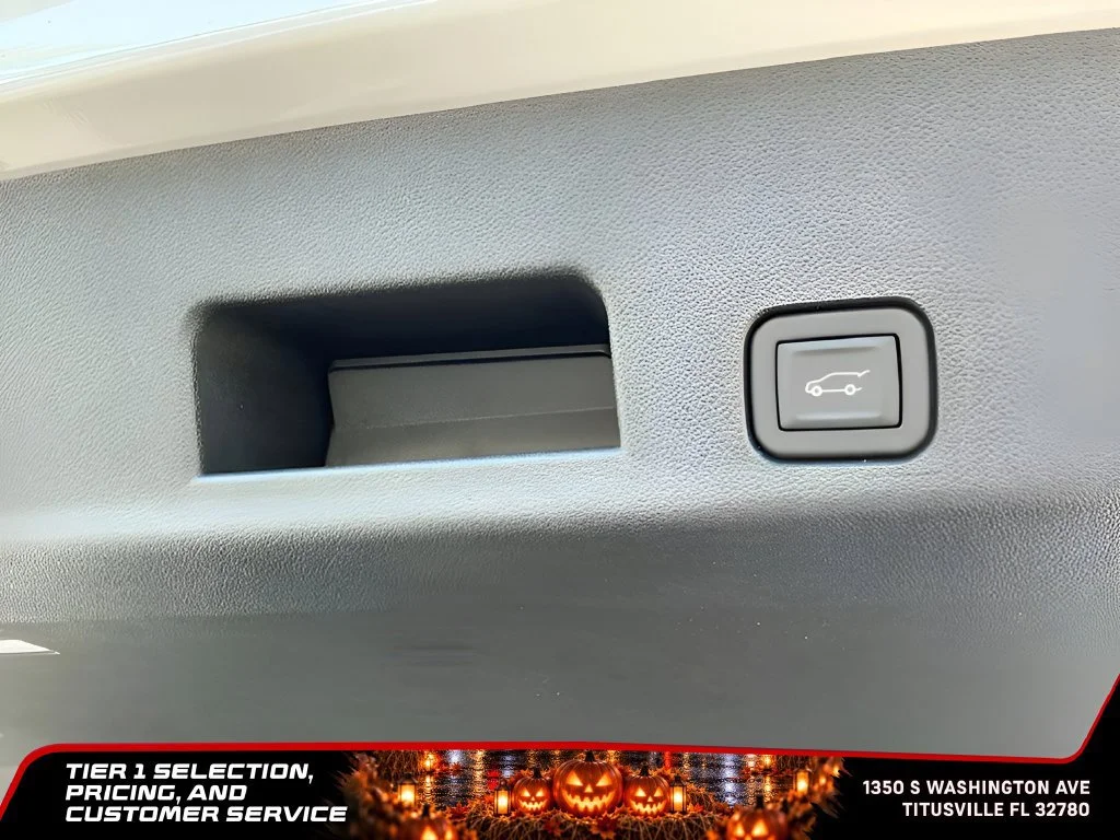 New 2026 Summit White GMC Elevation image 21