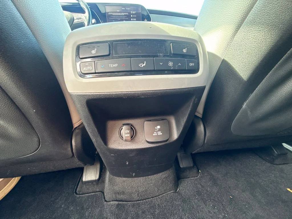 Used 2021 Green Hyundai SEL image 34