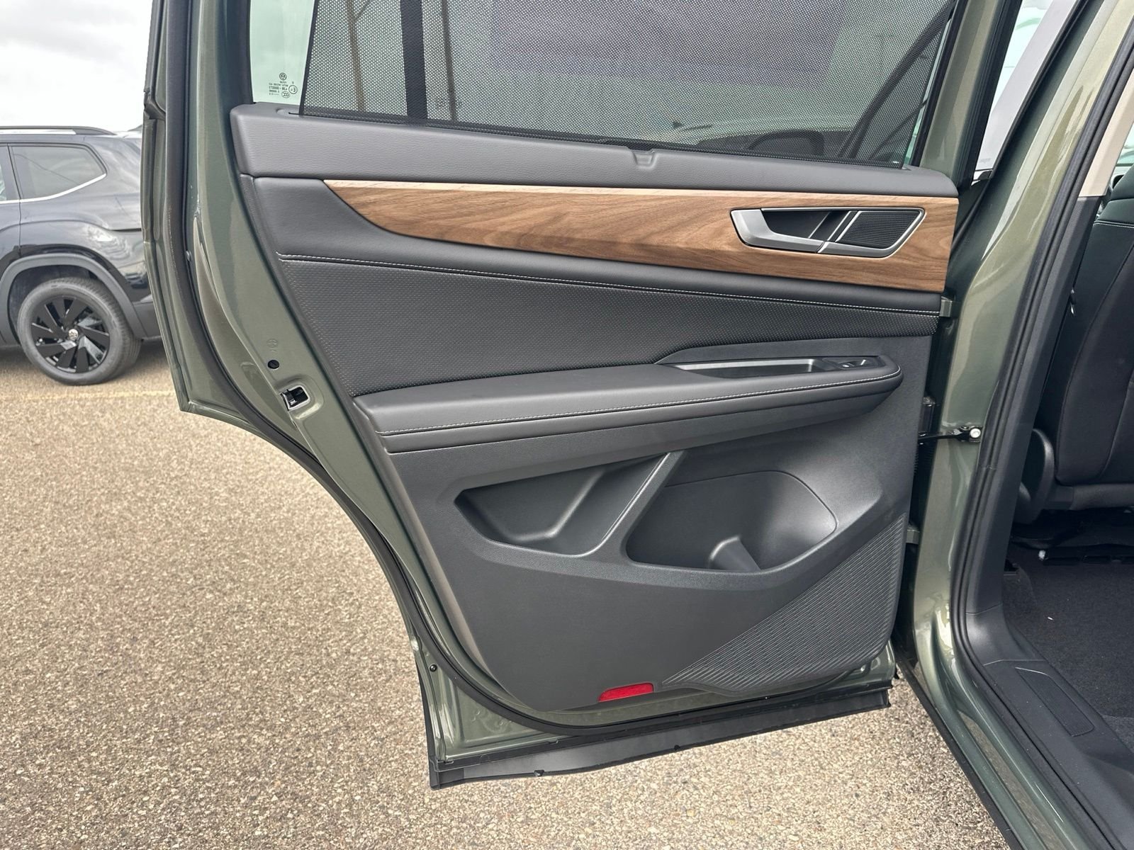 New 2026 Green Volkswagen 2.0T SE w/Technology image 28