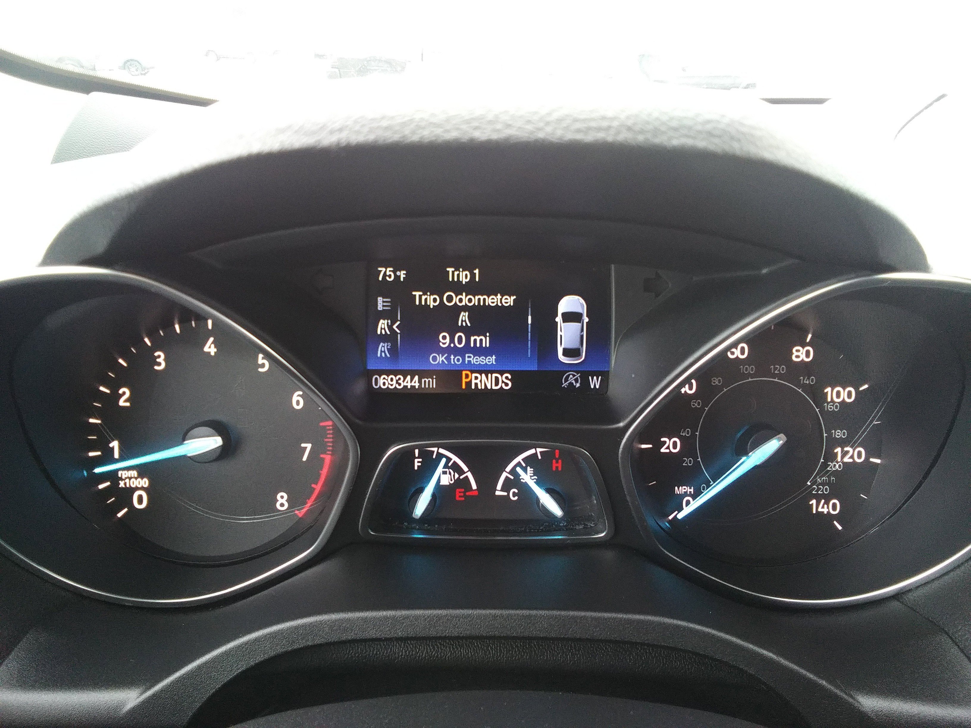 2019 Ford Escape Titanium photo 2