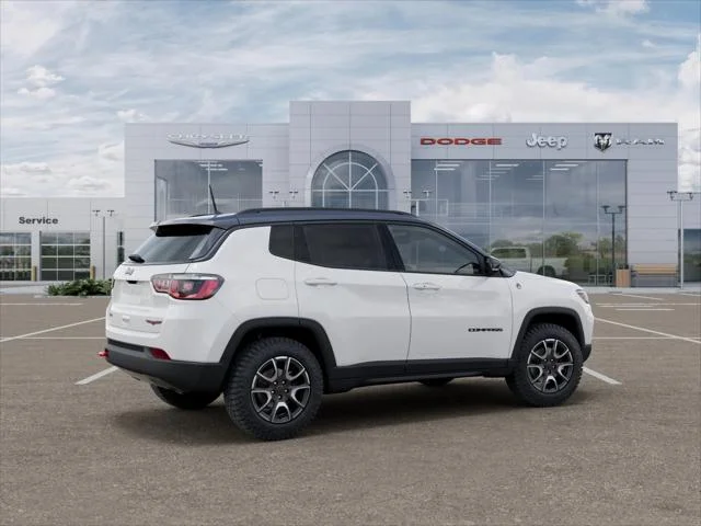 New 2026 Bright White Clear-Coat Exterior Paint Jeep Trailhawk image 30