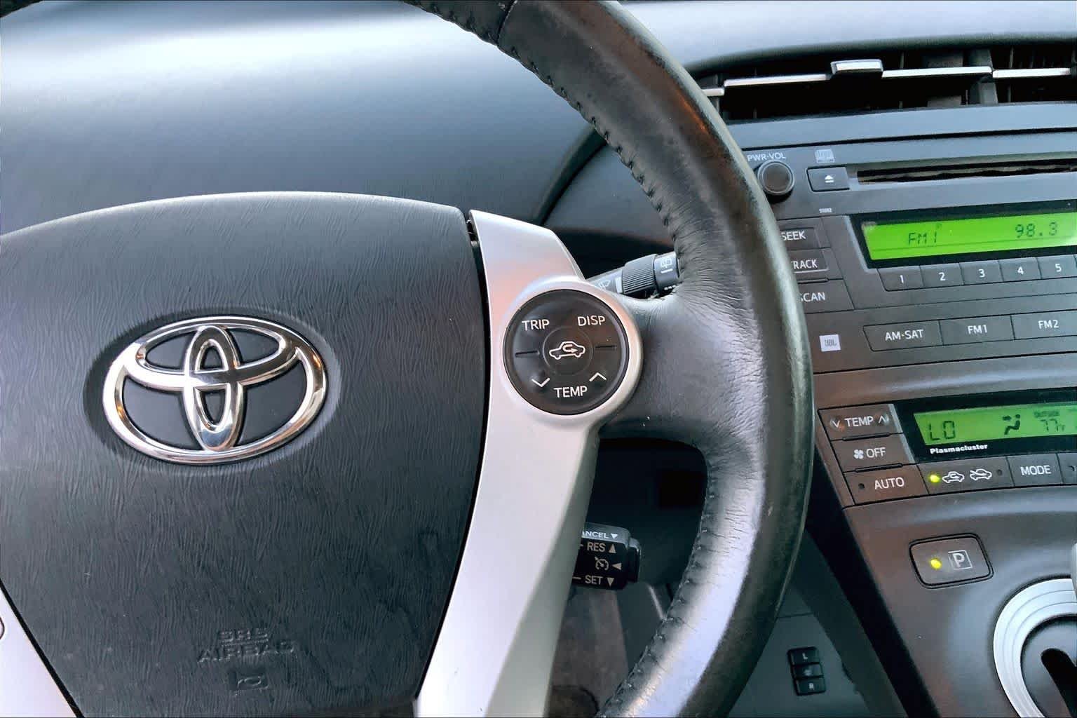 Used 2010 Classic Silver Metallic Toyota III image 21