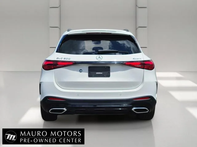 Used 2023 White Mercedes-Benz GLC 300 image 5