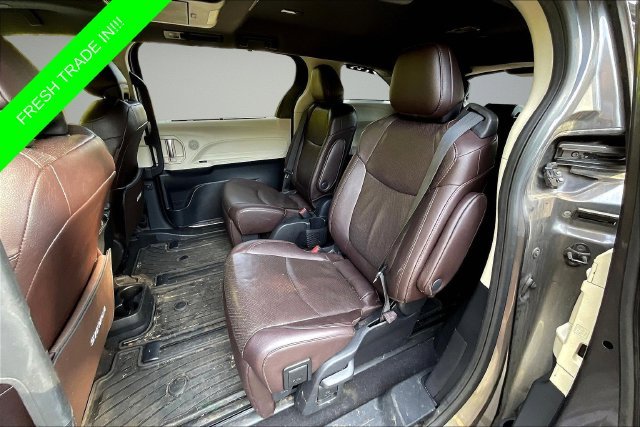 Used 2022 Gray Toyota Platinum image 24