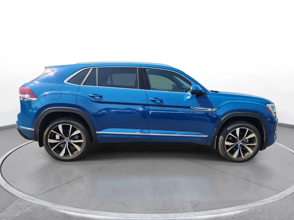 Used 2025 Blue Volkswagen 2.0T SEL Premium R-Line image 7