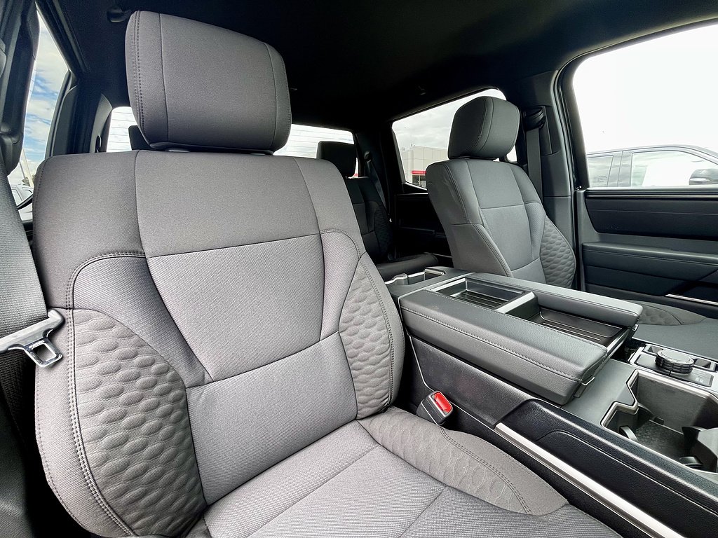 2026 Toyota Tundra SR5 - Photo 12