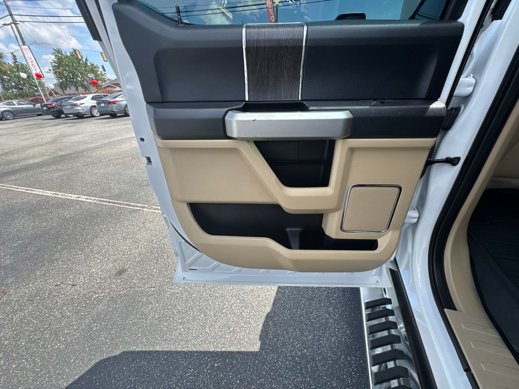 Used 2020 White Ford Lariat image 21