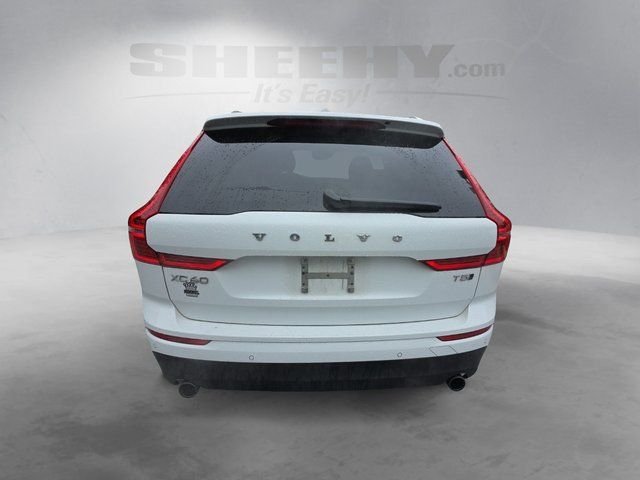 Used 2019 White Volvo T5 Momentum image 14