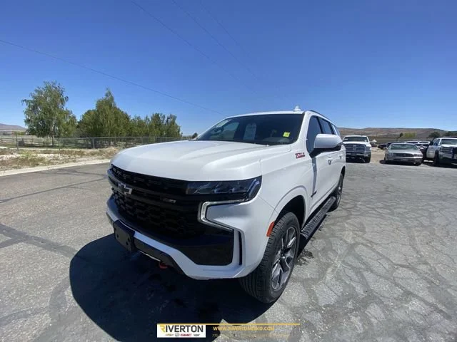 Used 2023 Iridescent Pearl Tricoat Chevrolet Z71 image 1