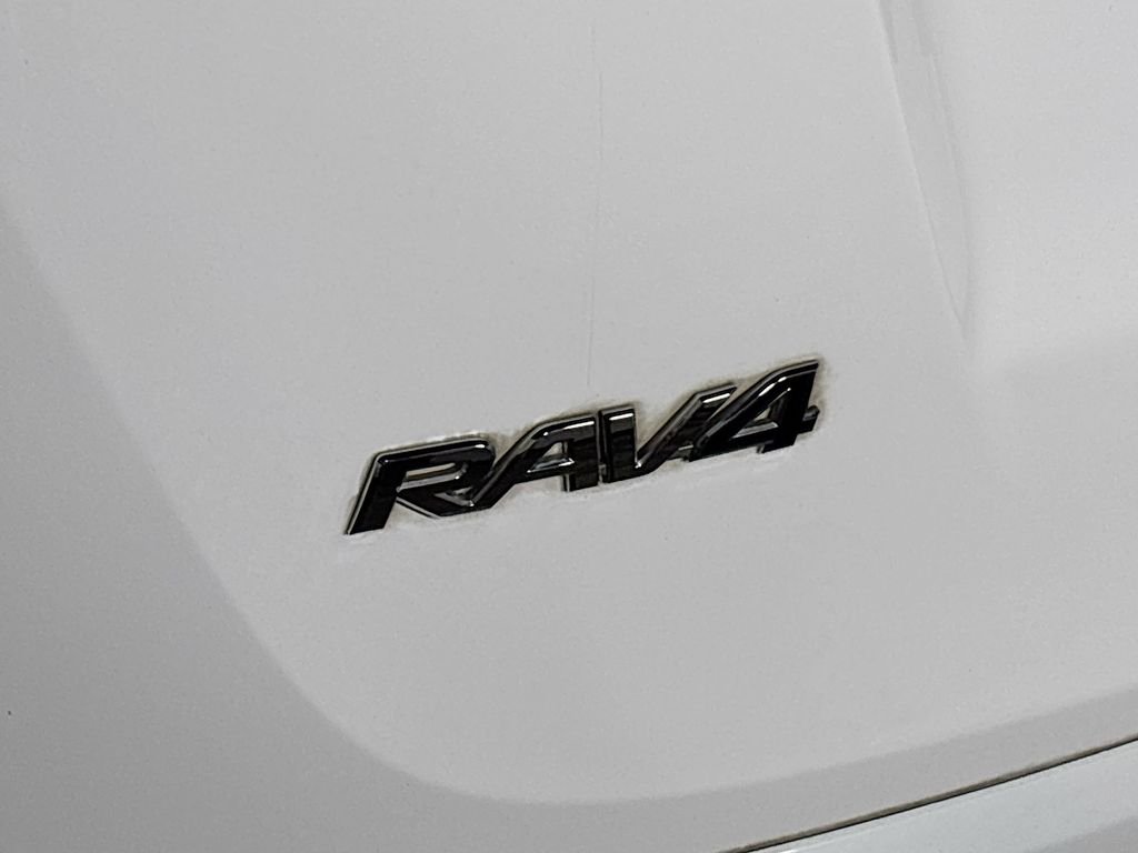 Used 2016 Super White Toyota LE image 23