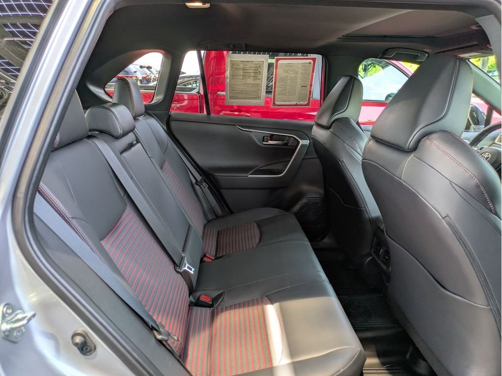 2024 Toyota RAV4 XSE - Photo 19