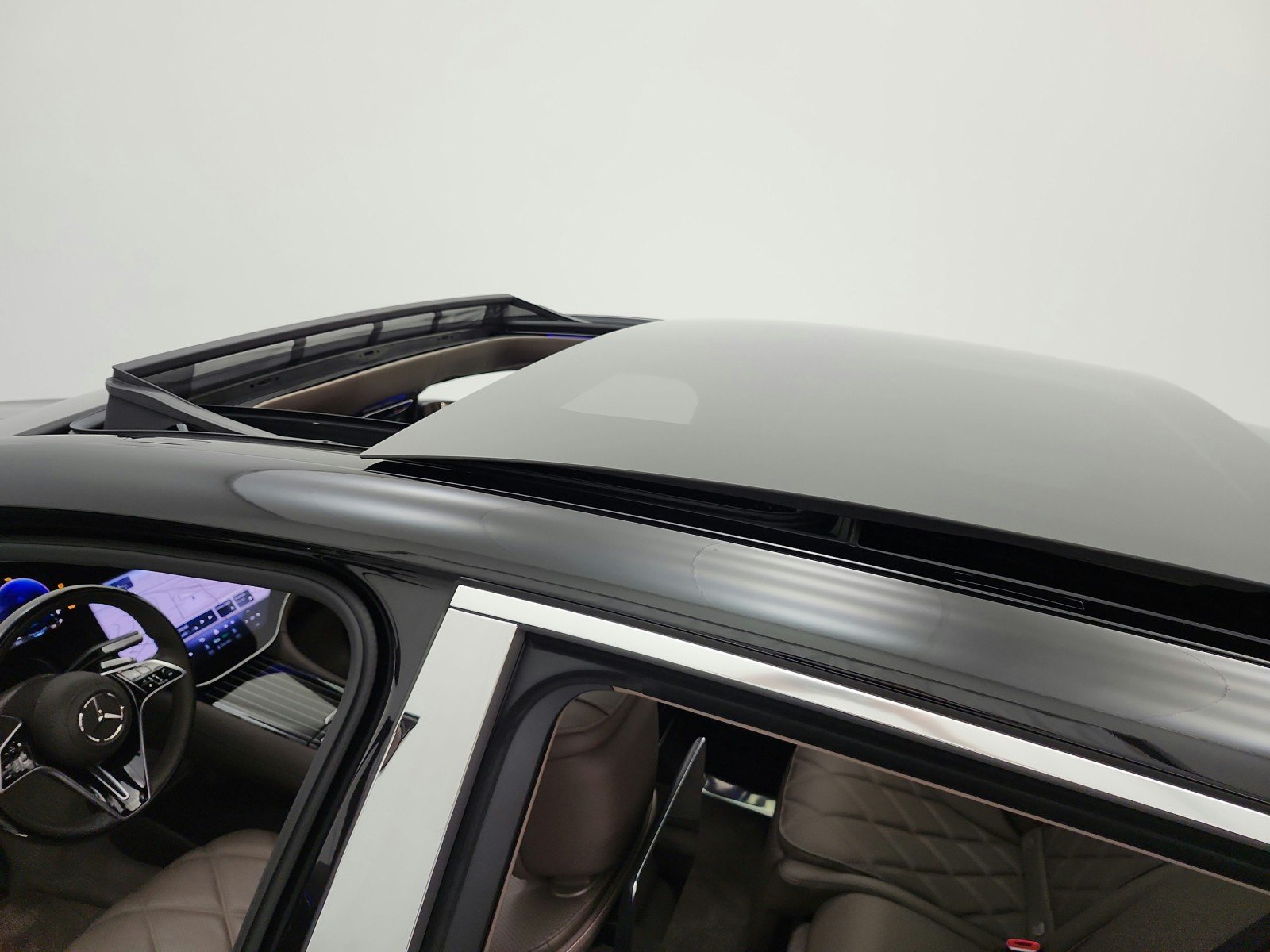 Certified Used 2024 Obsidian Black/Cirrus Silver Mercedes-Benz Maybach EQS 680 4MATIC® SUV image 11