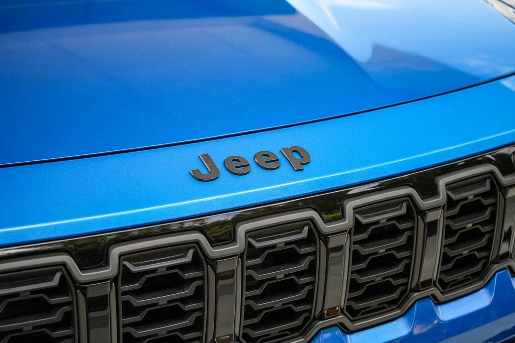 New 2026 Hydro Blue Pearlcoat Jeep Limited image 9
