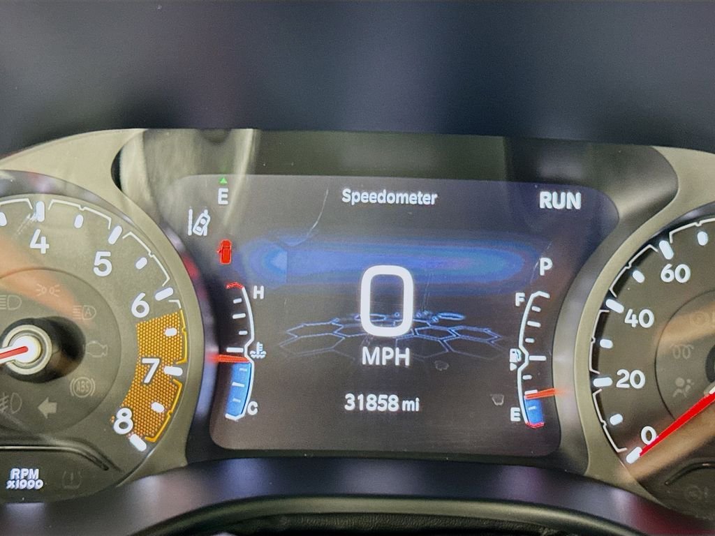 Used 2025 Hydro Blue Pearlcoat Jeep Trailhawk image 15